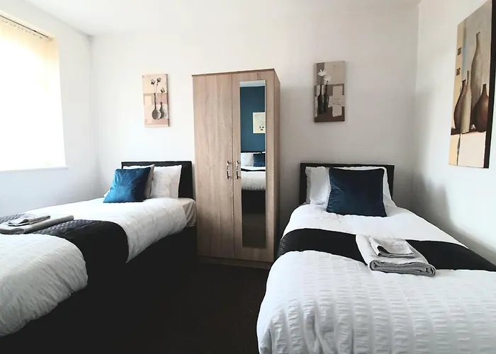 Salford Ark Comfort Stays Near Salford Royal And Trafford Centre